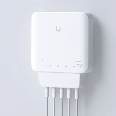 Ubiquiti UniFi Flex USW-Flex Switch – 5x Gigabit, PoE In/Out, Indoor/Outdoor IP55